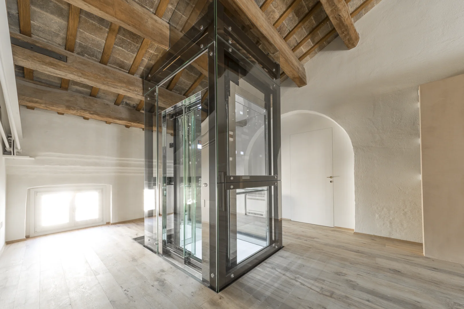 SELE - NEST Home Lift